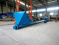 螺旋輸送機(jī)的輸送結(jié)構(gòu)為：螺旋機(jī)殼，螺旋軸，螺旋葉片，螺旋電機(jī)等多個部件的使用。